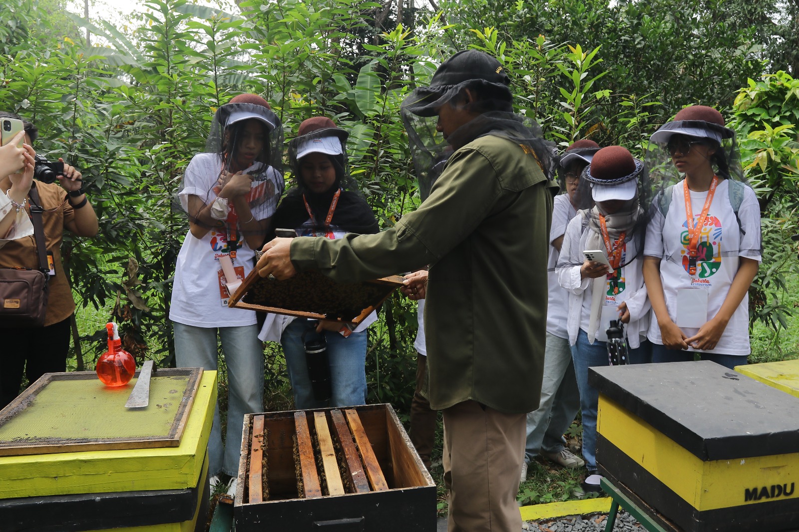 Introducing the Circular Economy through Jakarta Ecotourism