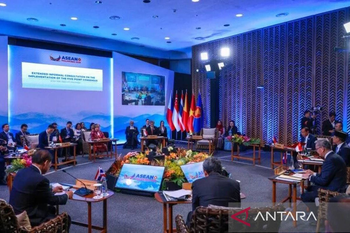 ASEAN considers Aung San Suu Kyi's status as condition for Myanmar's return