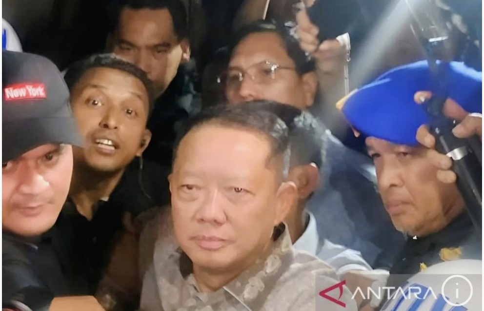 Ex-Jampidsus Febrie Adriansyah Detained Without Rompi Pink, Claims Criminalisation
