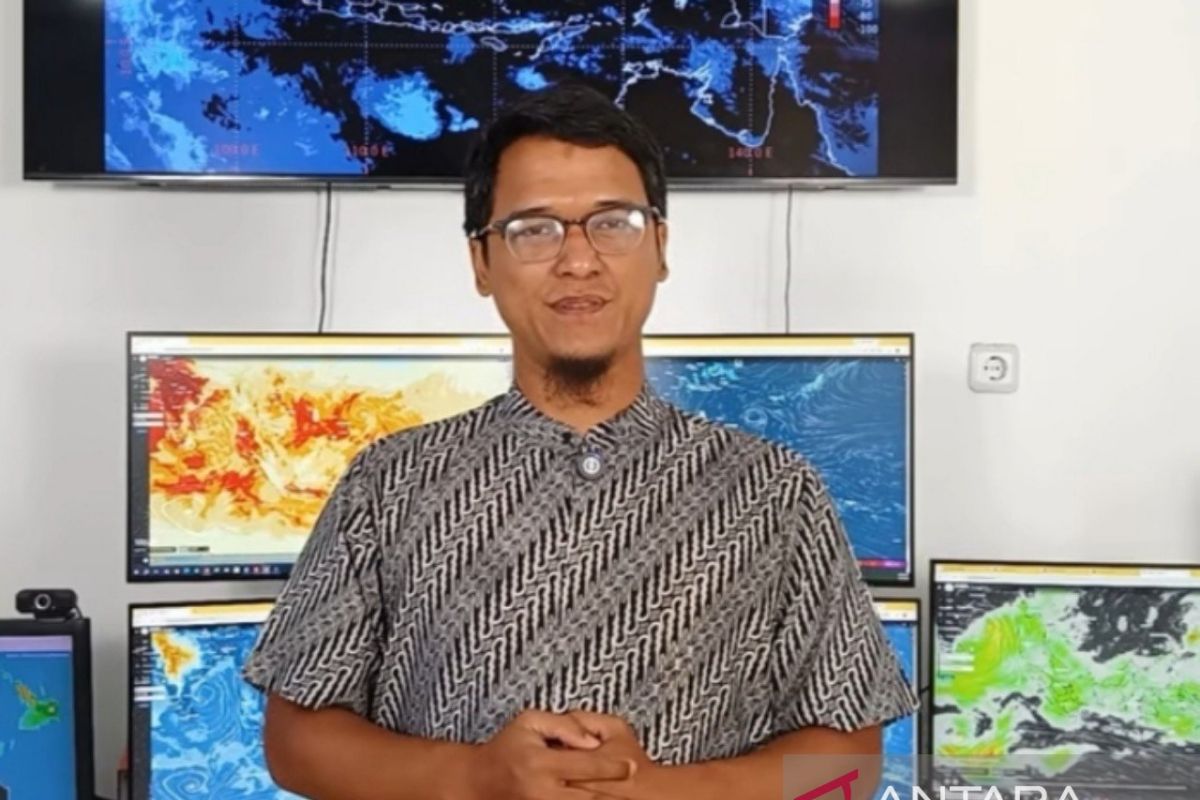 BMKG forecasts rain in several North Sumatra regions on Saturday