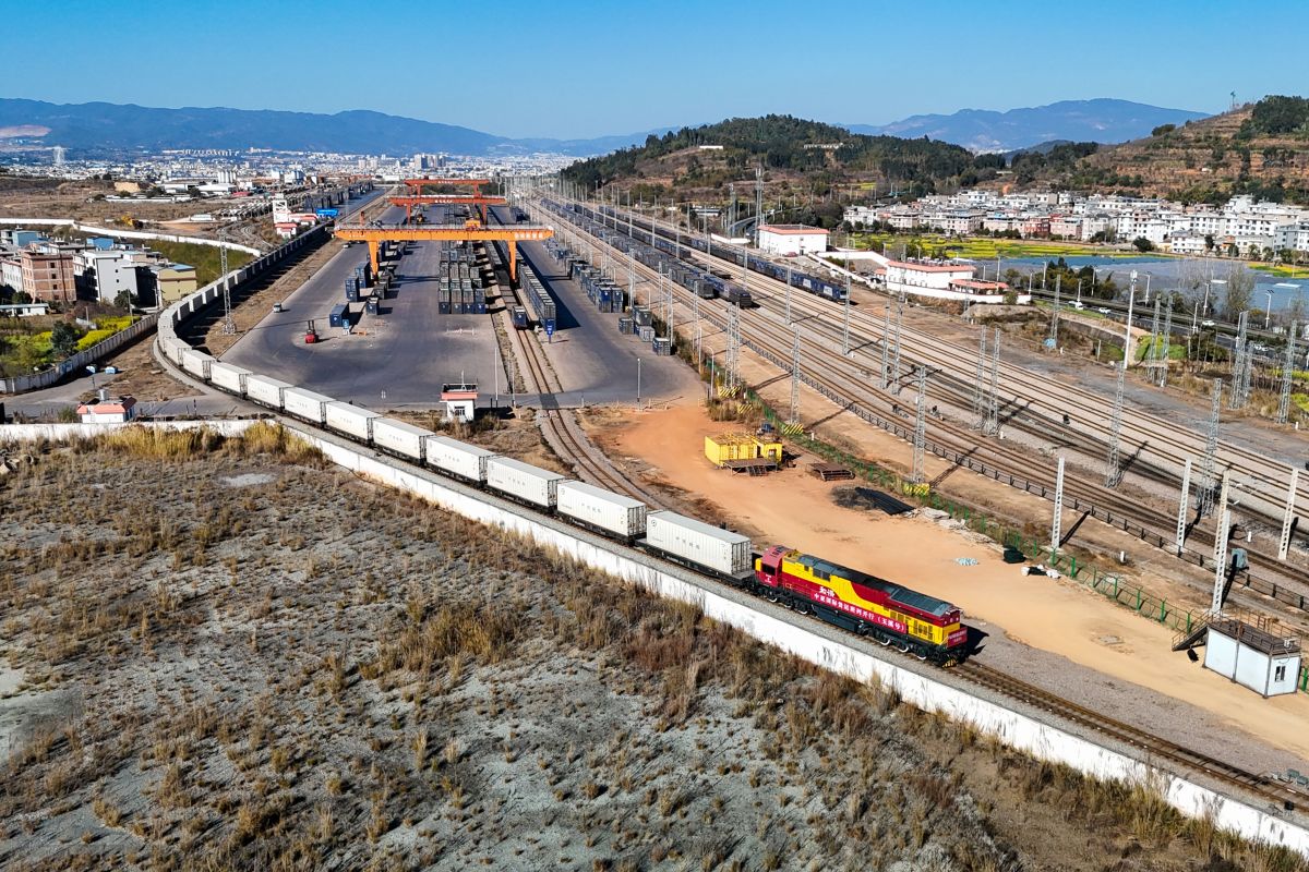 Over 3,900 types of goods transported via China-Laos Railway