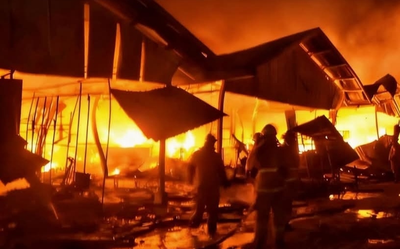Fire at Cilincing Warehouse Extinguished After 8 Hours