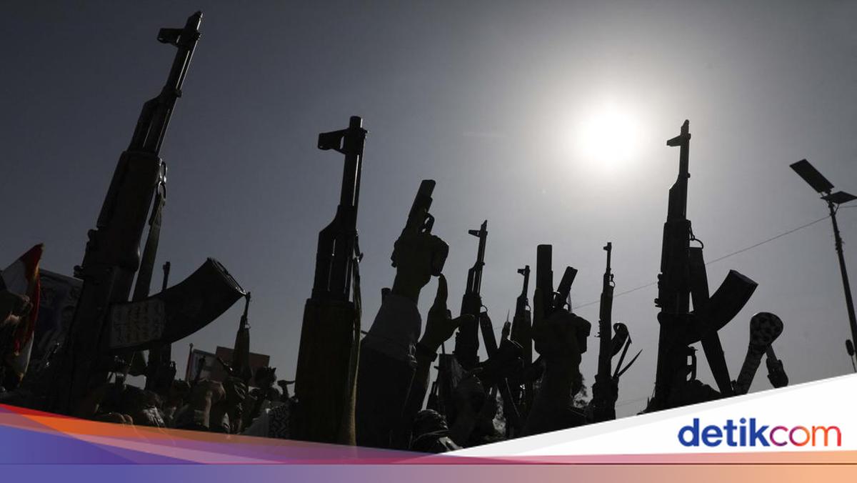 Houthis Vow Retaliation Against Saudi Arabia After Strikes on Hodeida