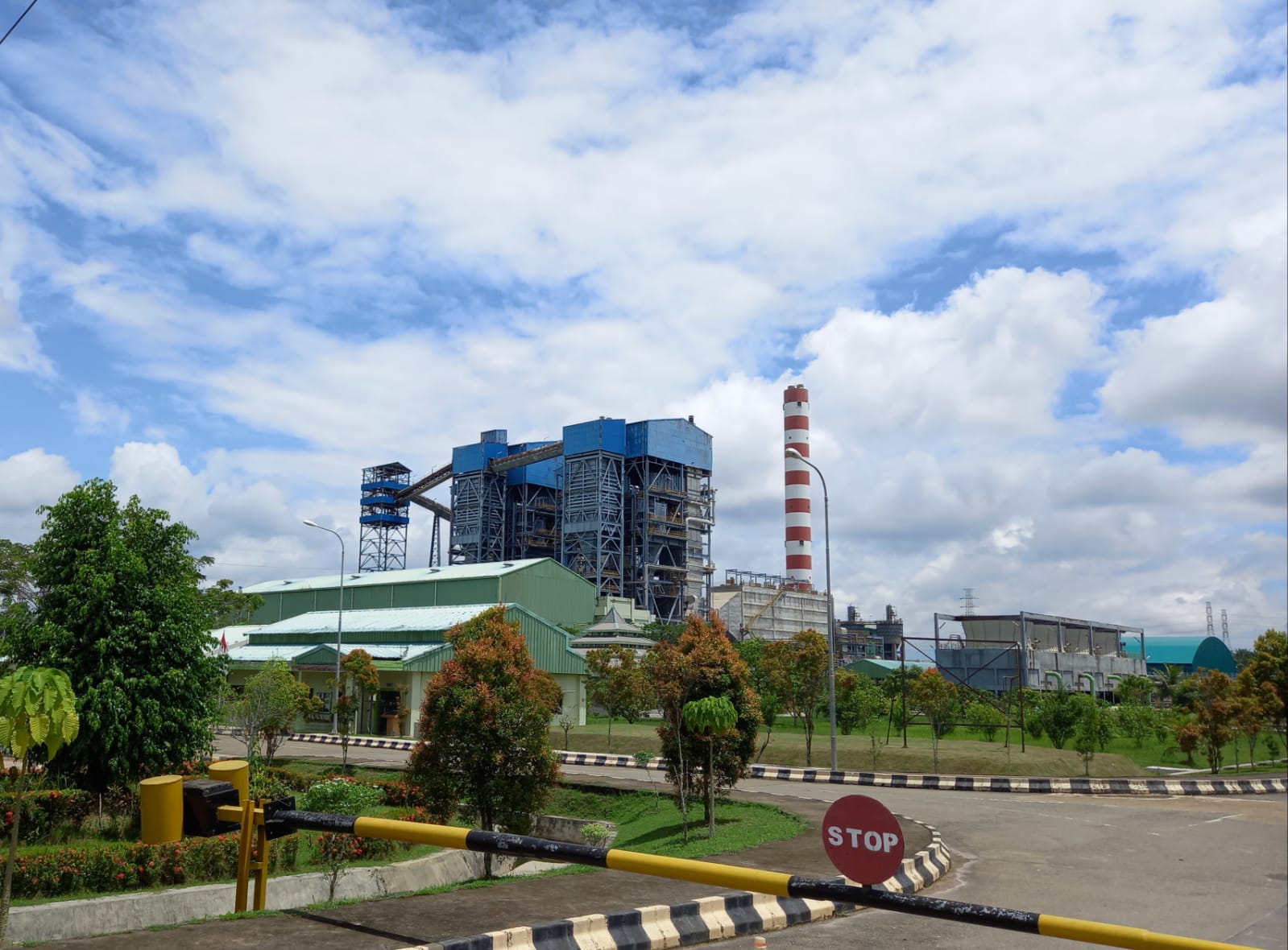 PLN Reimposes Rolling Blackouts in South and Central Kalimantan Amid System Disruption