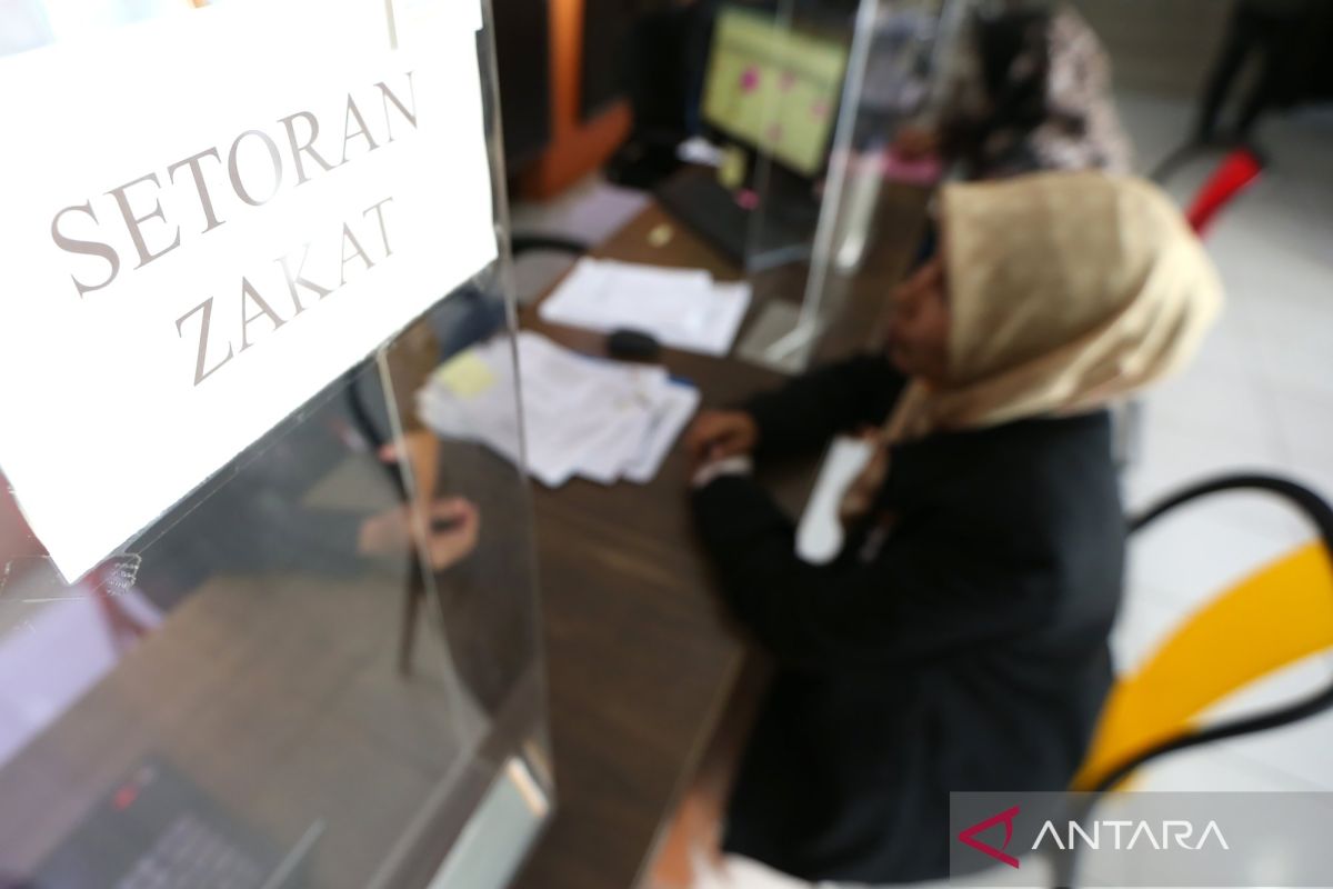 Is it permissible to give zakat to one's parents? Here is the ruling and explanation
