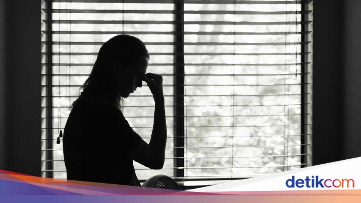 Terrifying Domestic Violence Incident in Bekasi: Wife Uses Laundry Basket as Shield on Apartment Balcony