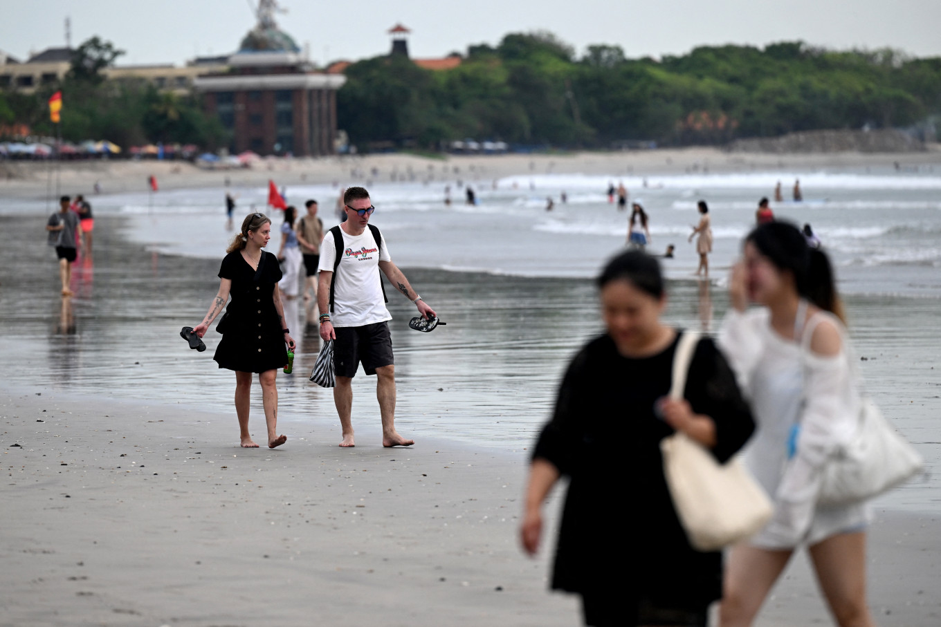 Bali cracks down on foreign-owned small businesses to protect local economy