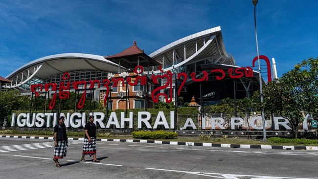Two Dutch Nationals Blacklisted from Indonesia Over Discriminatory Running Club
