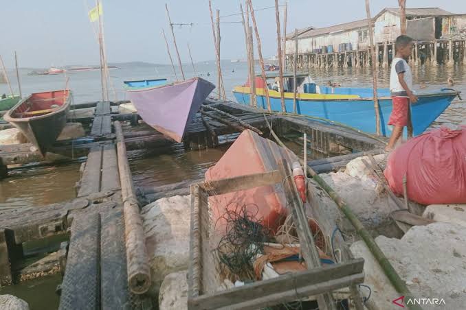 Penajam Paser Utara Directs Fishermen to Process Fish During Dry Season