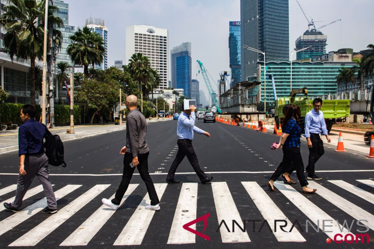 Pedestrians must be prioritised when 'pelican crossing' light is green