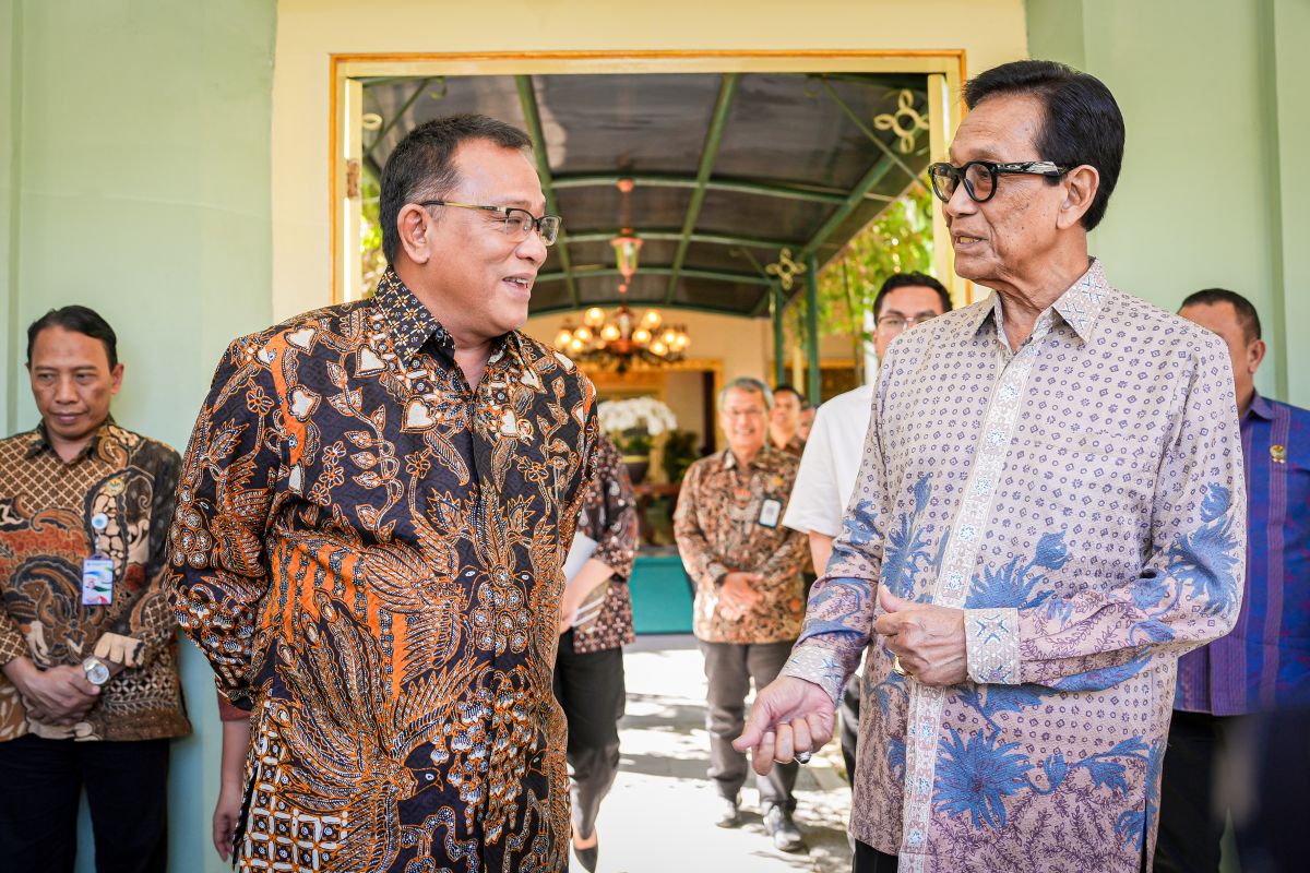 Minister of Environment and Sri Sultan Discuss Development That Does Not Neglect the Environment
