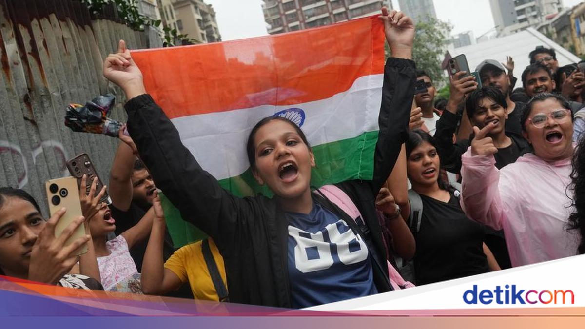 Cockroach Party Halts Mass Protests After Indian Education Minister Resigns
