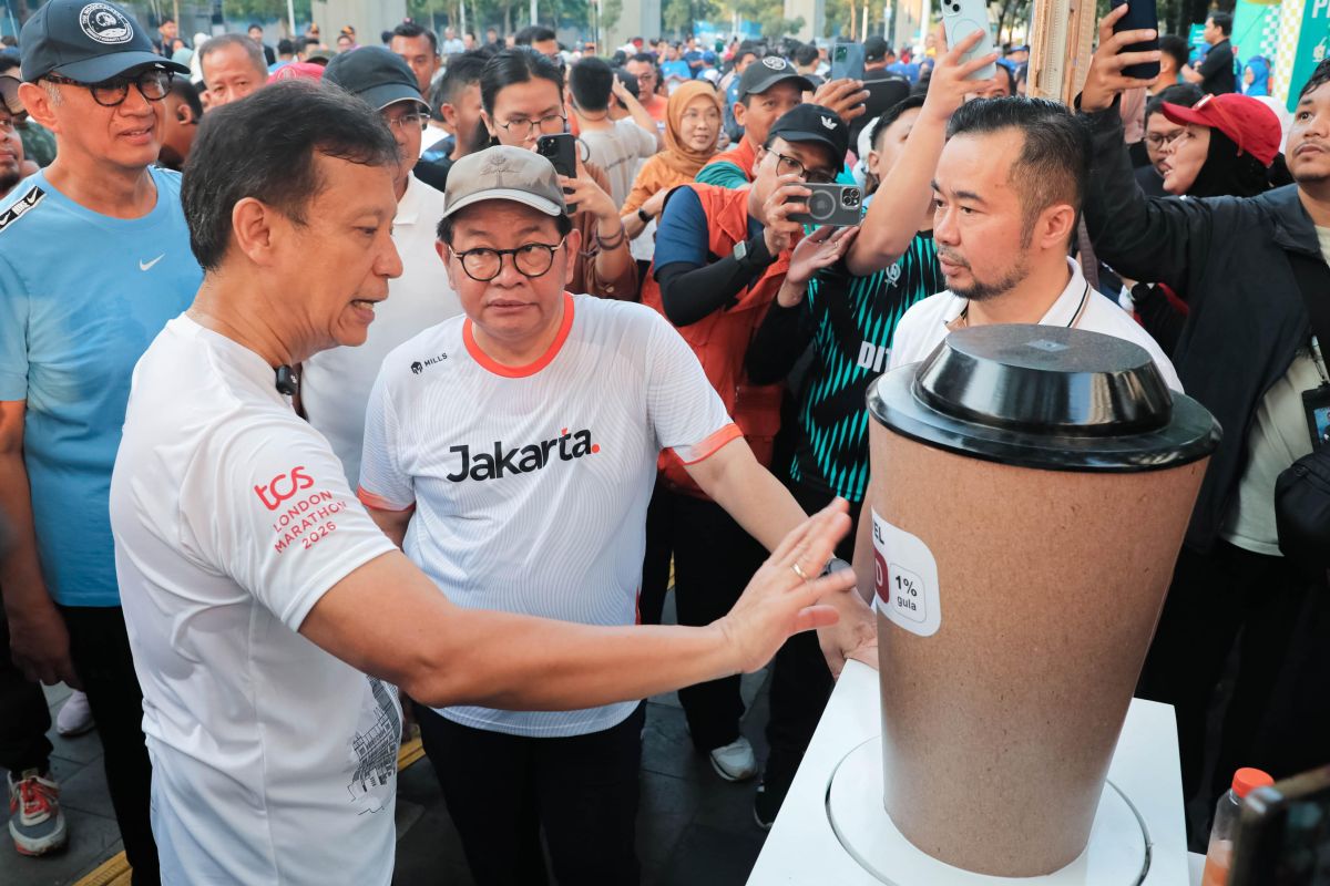 Jakarta Governor to Crack Down on Private Sector for Illegal Waste Dumping