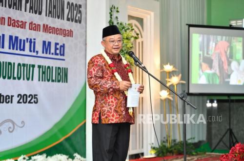 Minister: Technology Will Never Replace Teachers, No Matter How Advanced
