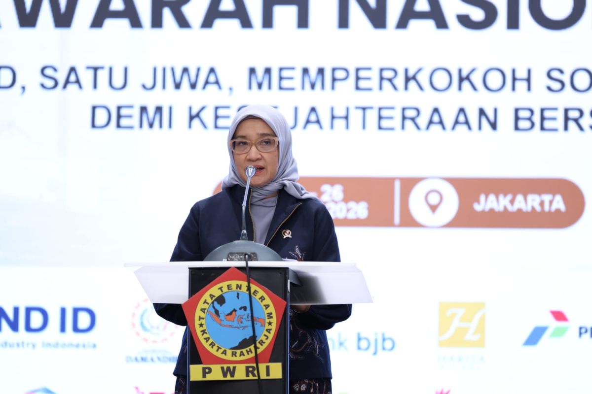 Minister: Bureaucratic Transformation Requires Character, Not Just Technology