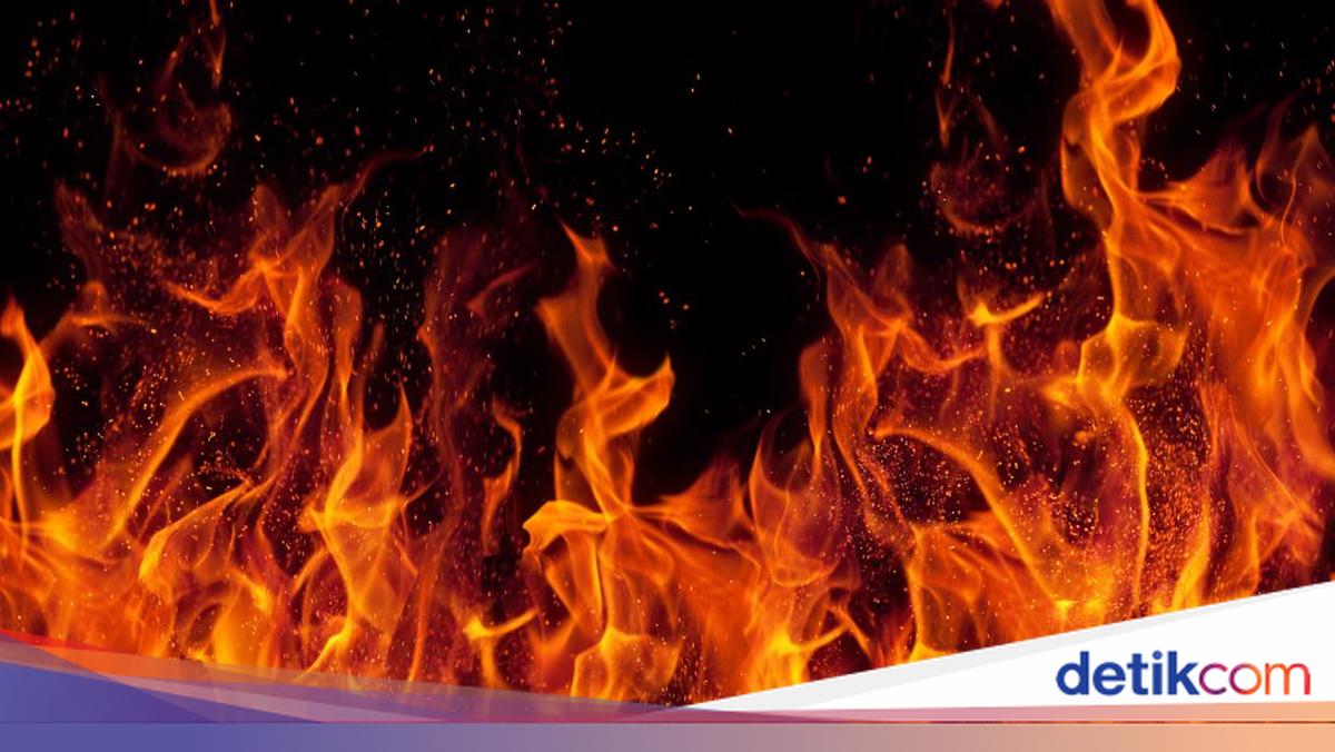 Two Dead After House Fire in Pulo Gadung, East Jakarta