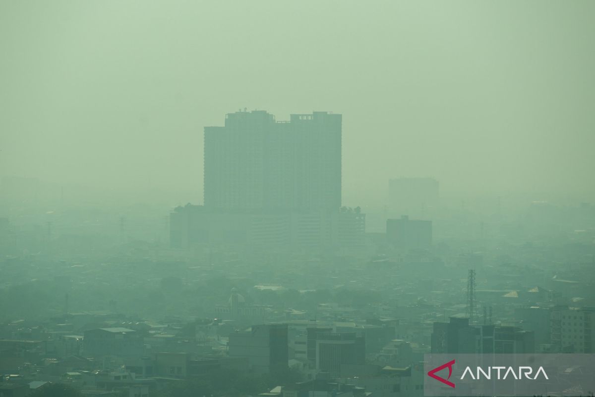 Jakarta Tops World's Worst Air Quality Ranking on Monday Morning