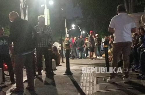 Police Arrest Three Following Clash and Mob Siege of Menteng Police Station