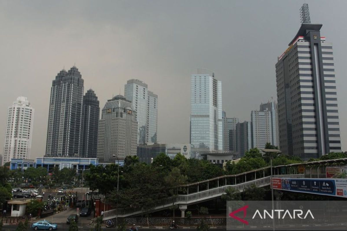 BMKG Forecasts Thick Cloud Cover Across Much of Indonesia