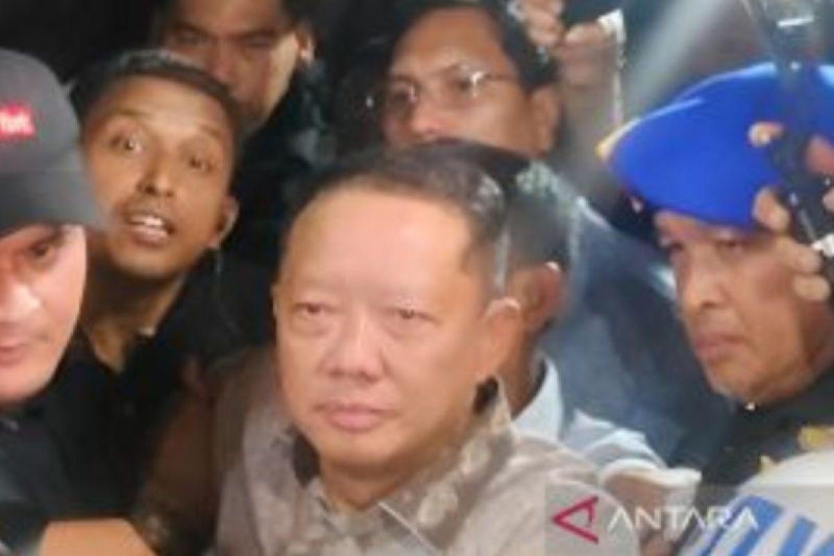 Observer: Issue Against Former Jampidsus is 'Corruptor Fights Back'
