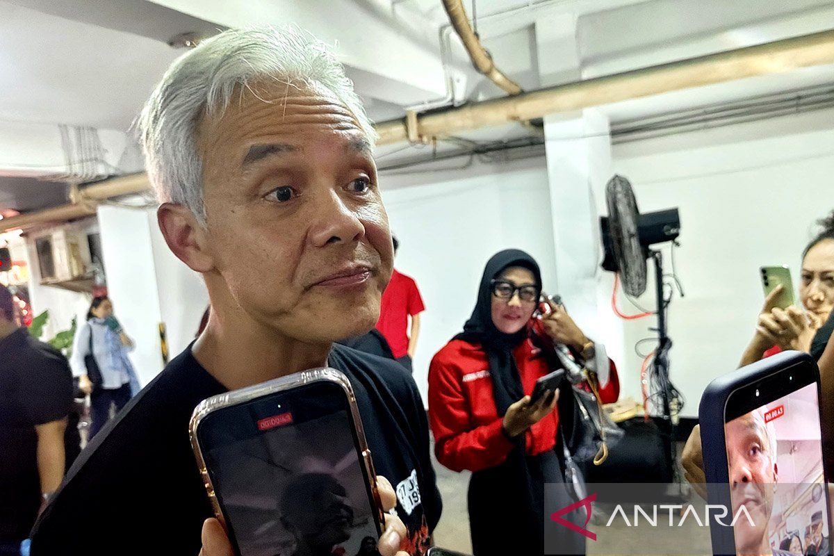 Political Roundup: Ganjar Responds to Kaesang, PDIP Marks 30 Years Since Kudatuli