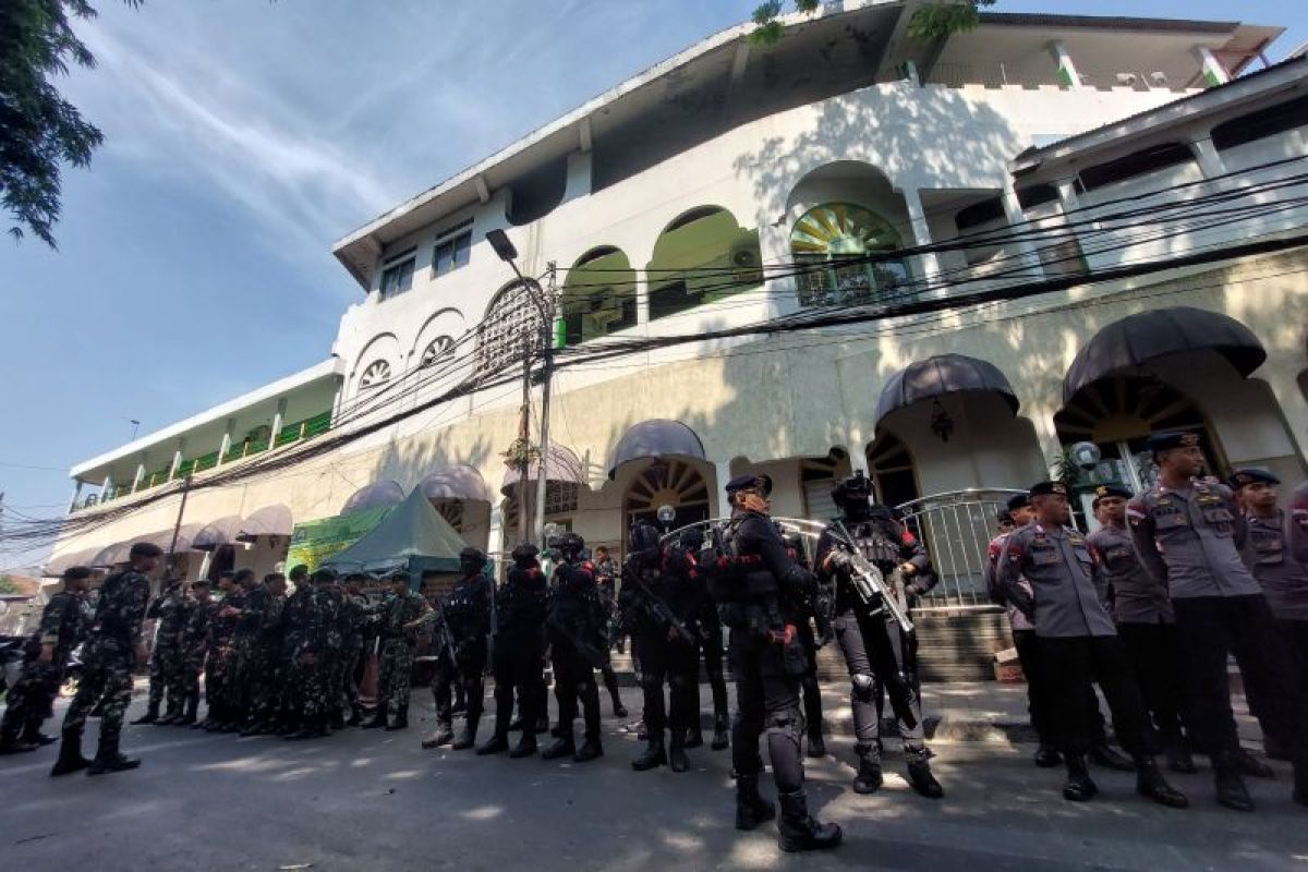 Police Chief Urges Restraint After Clash in Tambak, Menteng