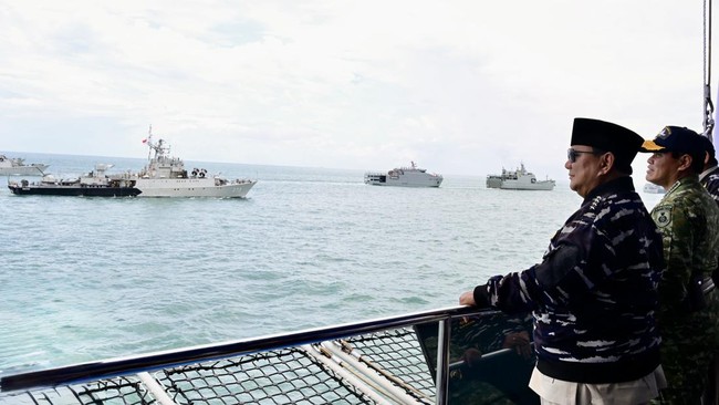 Prabowo Calls for Development of Domestic Shipbuilding Industry