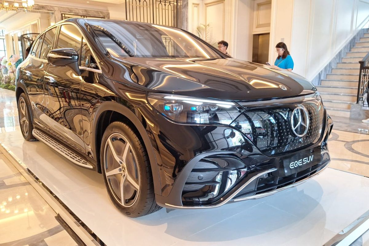 Battery cost drop fails to lower EV prices, study finds