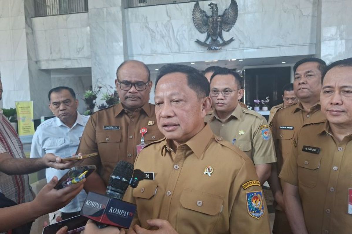 Home Affairs Minister Urges Ministries to Accelerate Budget Approval for Sumatra Post-Disaster Rehabilitation