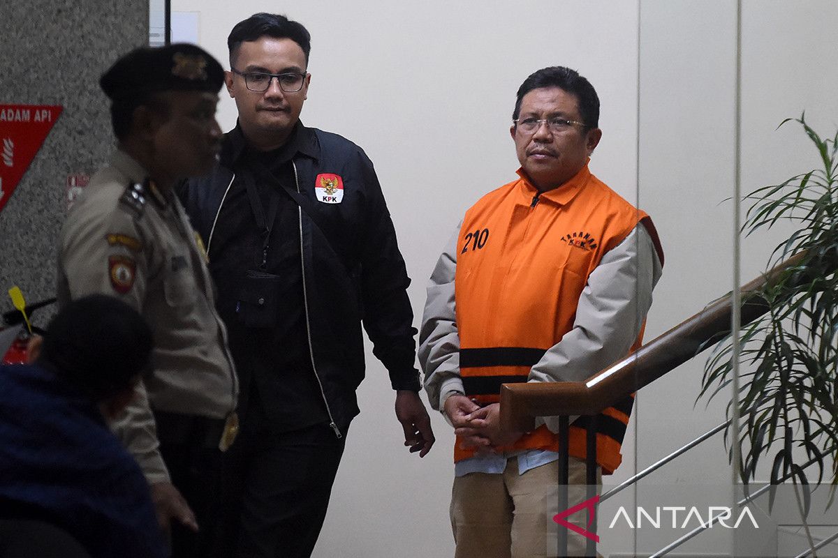 KPK Begins Summoning Witnesses in Case of Non-Active West Lombok Regent LAZ
