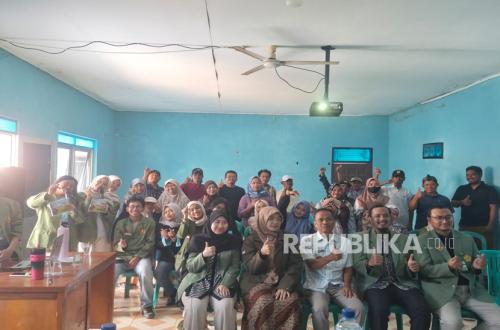 UPN Veteran Jakarta Empowers Village Through Medicinal Plants and Waste Bank Programme