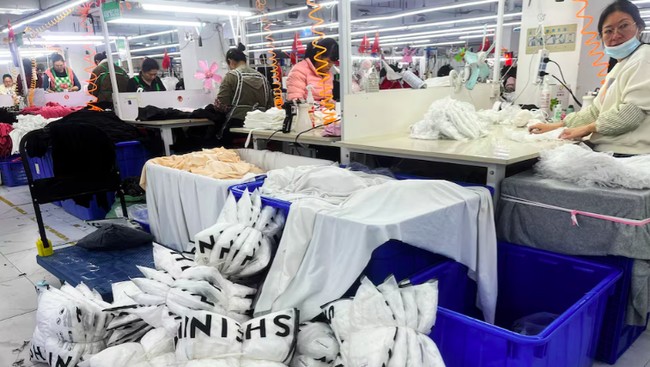 Chinese E-Commerce Giant Shein, Once Banned in Indonesia, Now Faces a Precarious Future