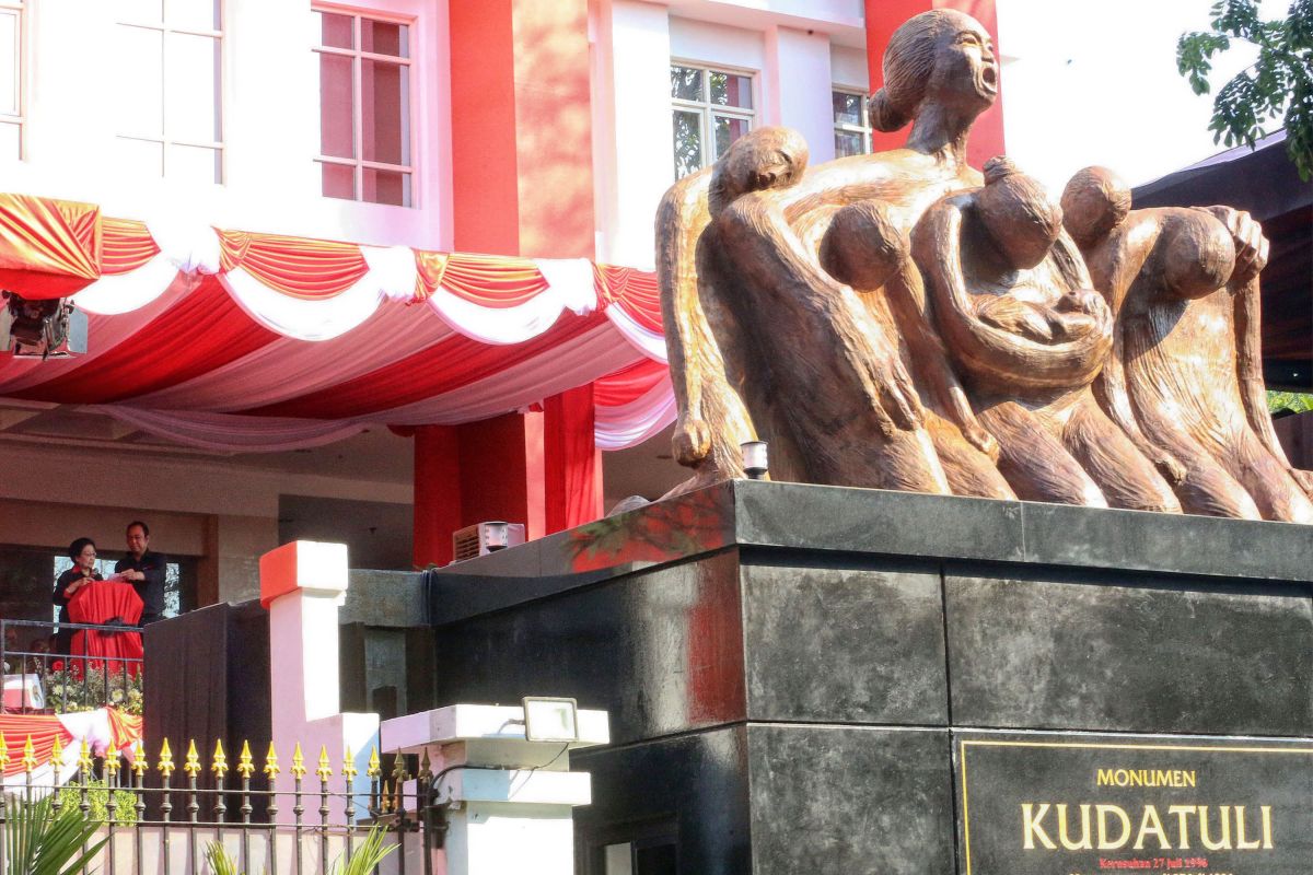 PDIP: Kudatuli Monument Symbolises Mother's Love and Eternal Flame for Justice
