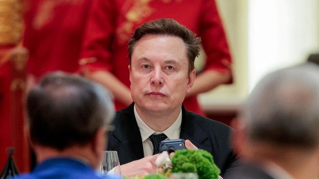 Elon Musk Regrets Political Overreach as Business Empire Crumbles