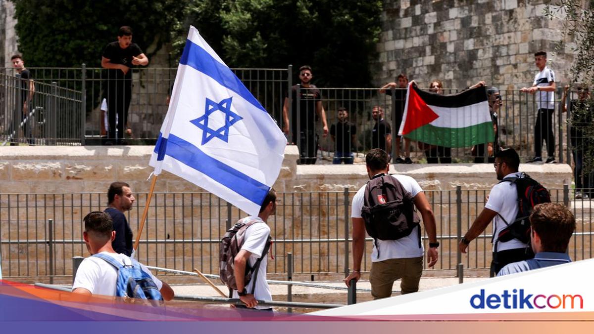 Palestinian Citizens of Israel Report Growing Workplace Bans on Speaking Arabic