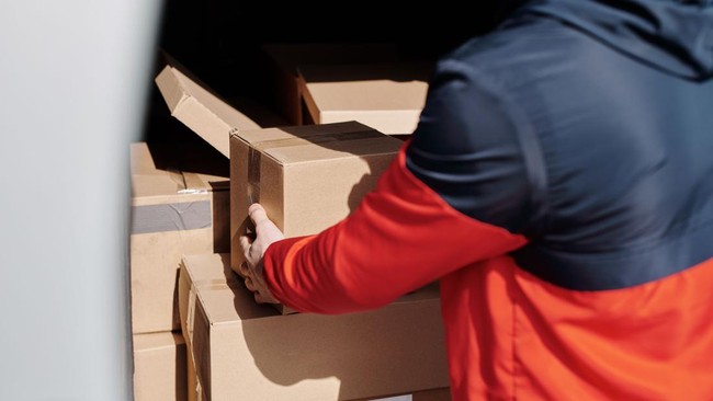 Courier Dies After Nonstop Work, Express Delivery System Under Scrutiny