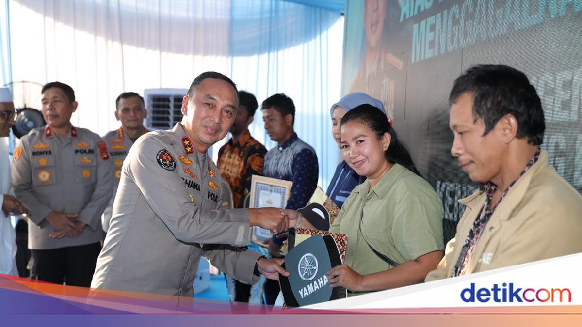 South Sumatra Police Return Evidence to Crime Victims