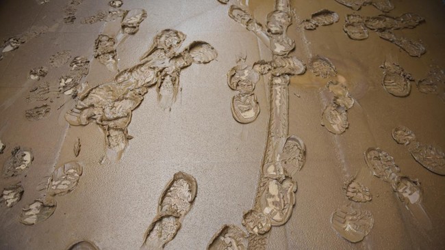 Men Not Inviting Women: Evidence That Males Have Preferred to Walk Alone Since Ancient Times