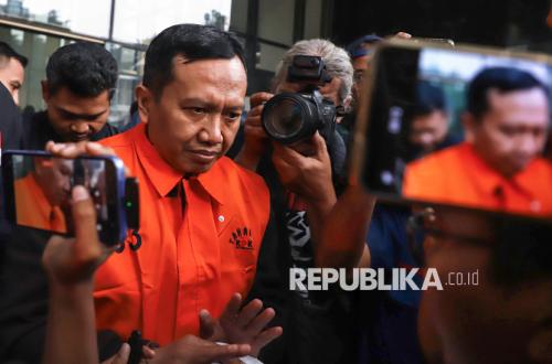 East Java Council Member Moch. Mahrus Detained by KPK Over Community Grant Corruption