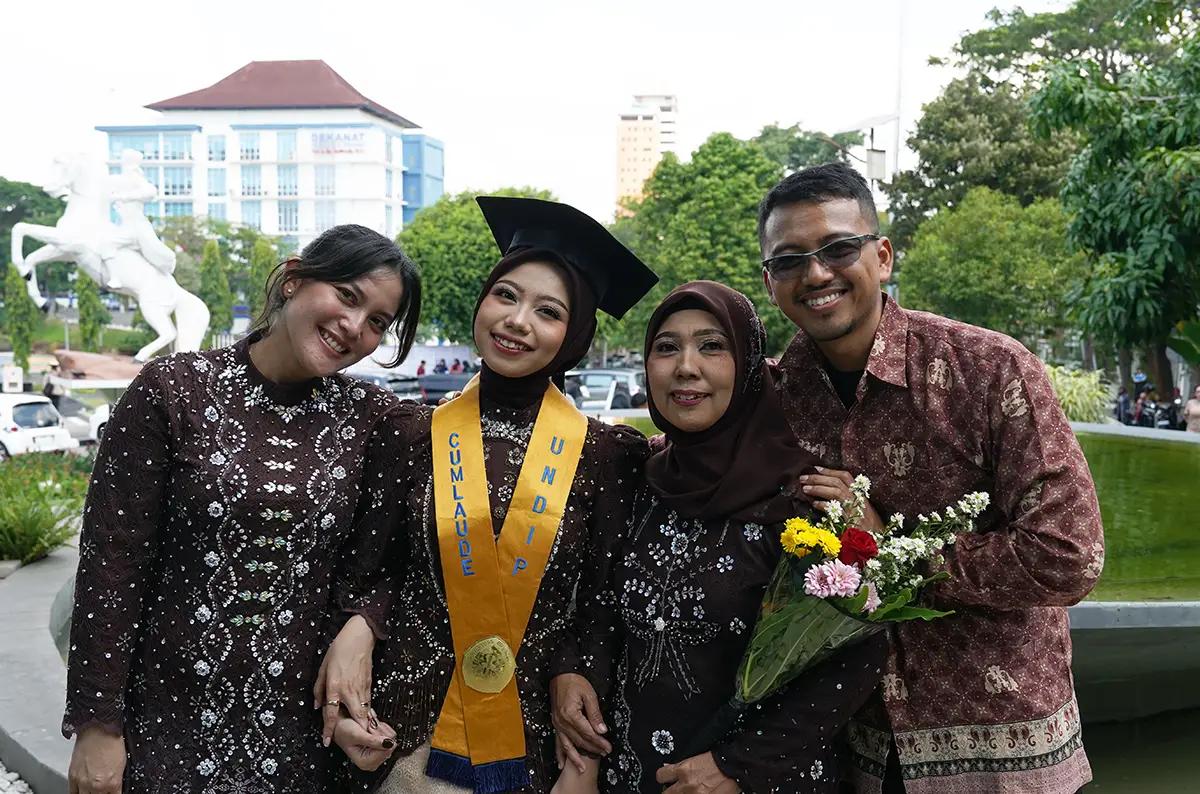 942 Applicants for Central Java Santri Scholarship, 15 Pass to Study Abroad
