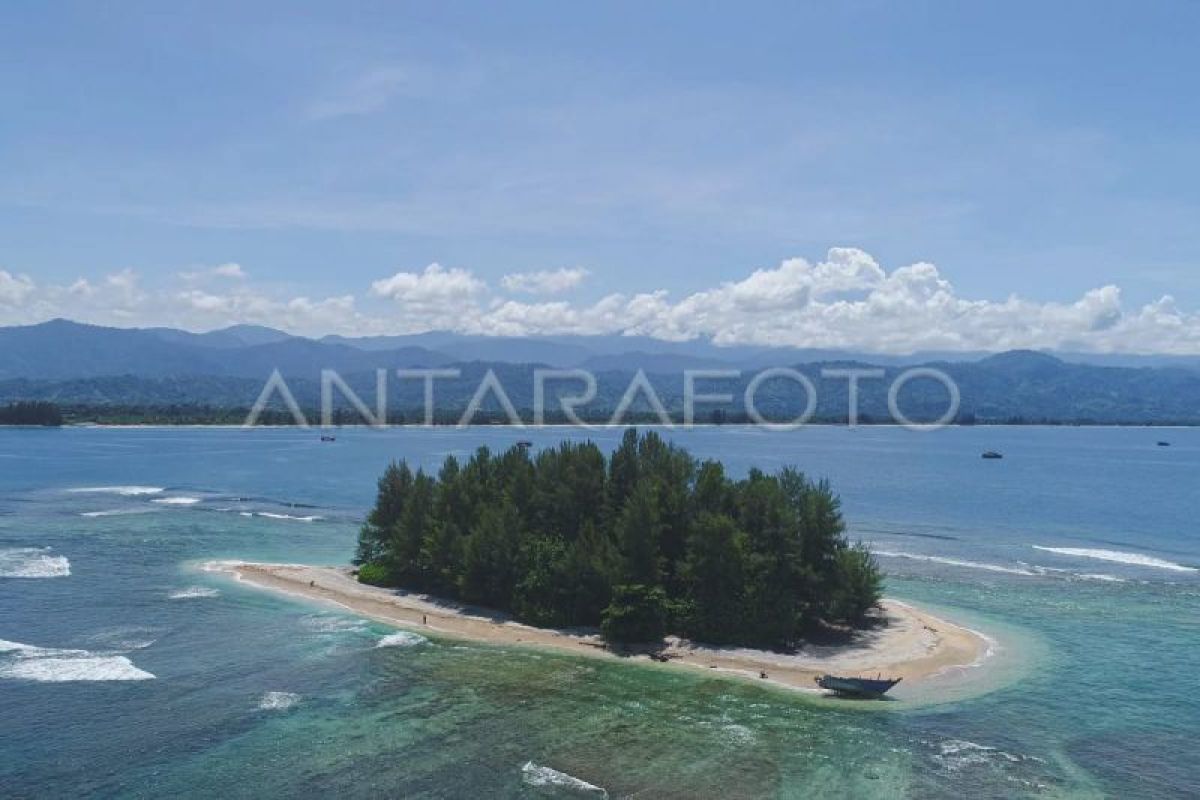 House Member Pushes for Tourism Development in Southwest Aceh