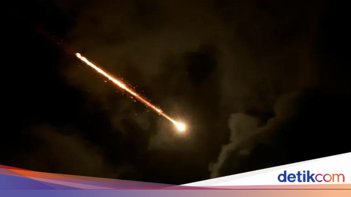 Iran Fires Ballistic Missiles at US Military Base in the Middle East