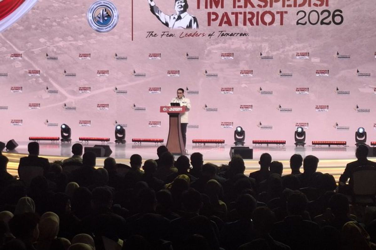 Creative Economy Minister Says Creative Sector is Growth Engine for Transmigration Areas