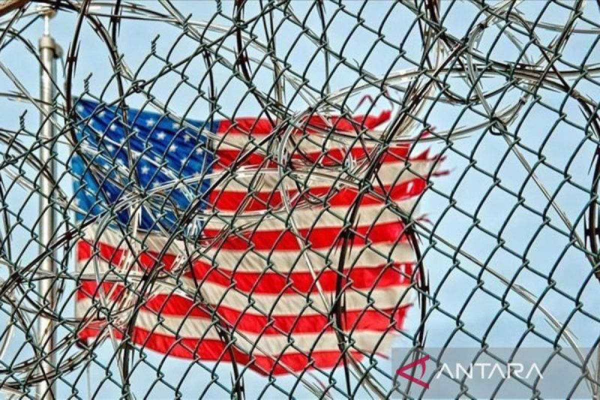 US Detains Foreign Nationals with Expired Visas at Airports