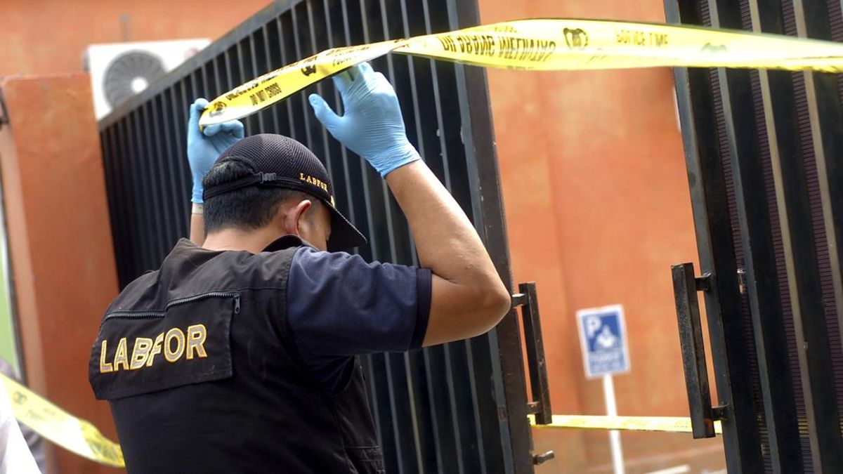 Forensic Laboratory Deployed to Investigate Mysterious Death of Sutrimo