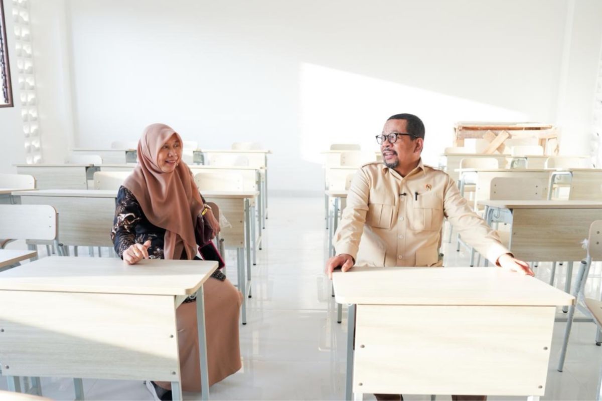 Qodari: Surabaya's Integrated 'Sekolah Rakyat' Facilities Rival Private Schools