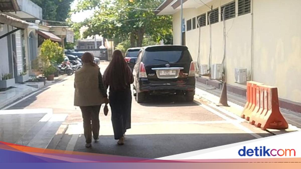 Pemalang Regent's Wife Also Detained by KPK