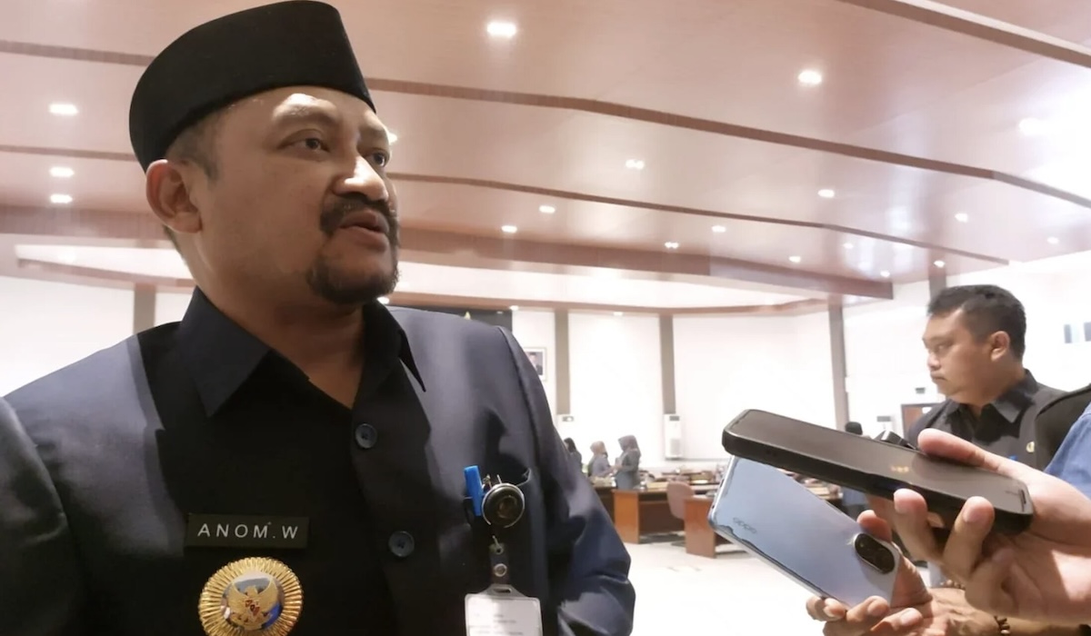 Profile of Pemalang Regent Anom Widiyantoro: From BUMN Career to KPK Sting Operation