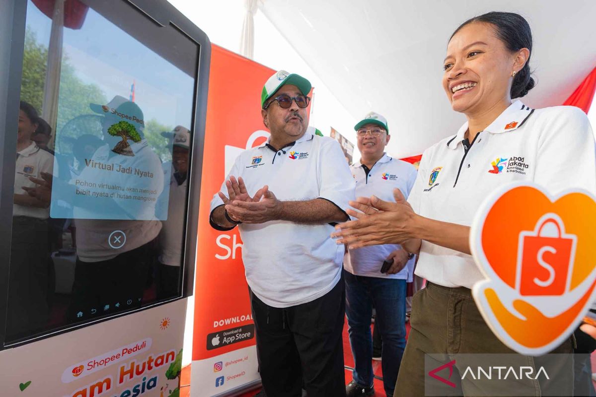 Commemorating World Mangrove Day, Rano Karno Tries Virtual Tree Planting on Shopee
