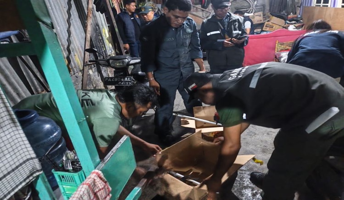 Man Arrested in Jayapura for Selling Rare Birds on Facebook